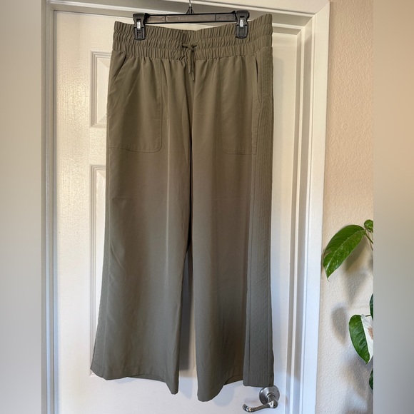 Women’s lightweight joggers- Green, Pink, and Cream - Picture 9 of 10